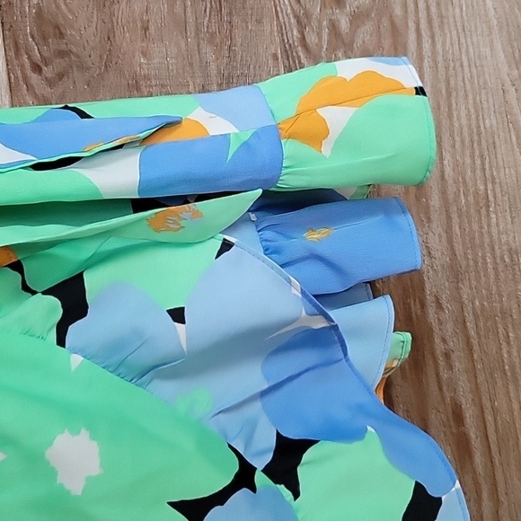 Topshop Size 4 Green and Blue Floral wrap Dress - Picture 2 of 8